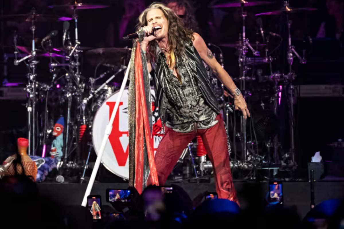 Steven Tyler Ajak Wisatawan Kembali Pulau Hawaii