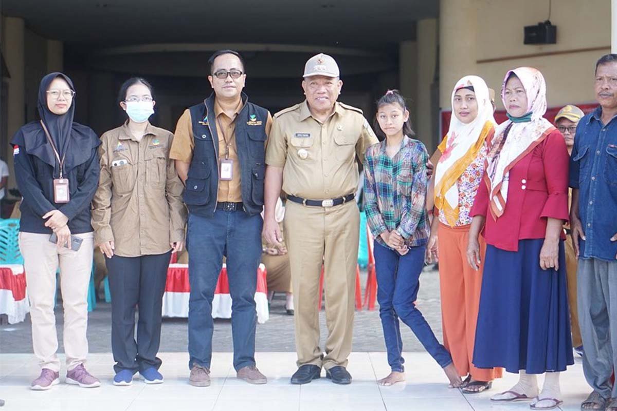 Bupati Bolmut Berikan Sentuhan Kasih