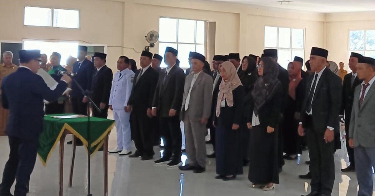 Pj Bupati Buol Muchlis Lantik 40 Pejabat