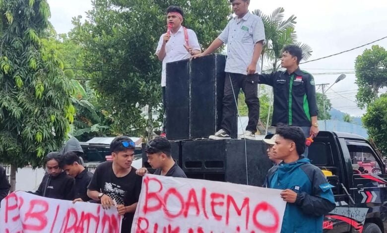 Mahasiswa Boalemo Desak Pembayaran Gaji Guru