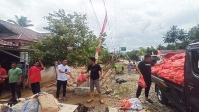 Pemkab Bolsel Salurkan Bantuan Korban Banjir