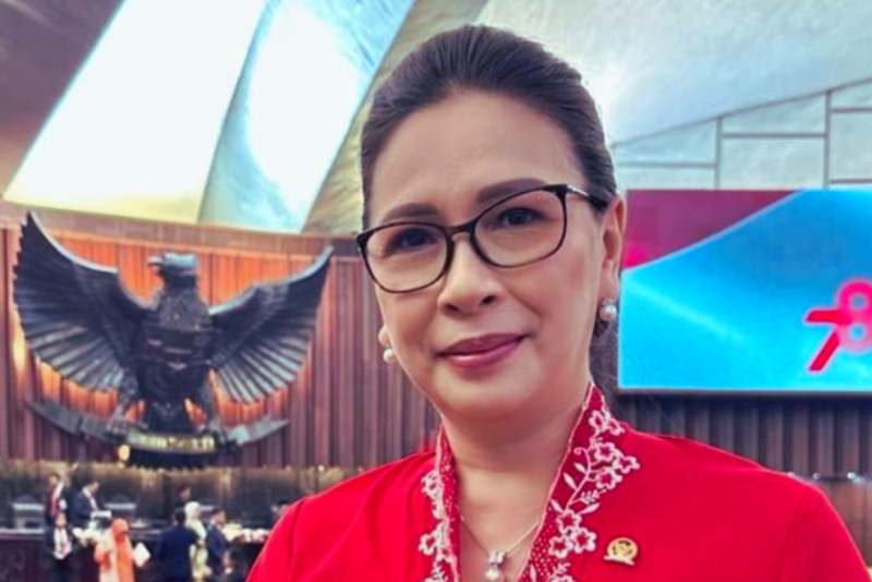 Profil Vanda Sarundajang