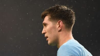 Manchester City jual John Stones
