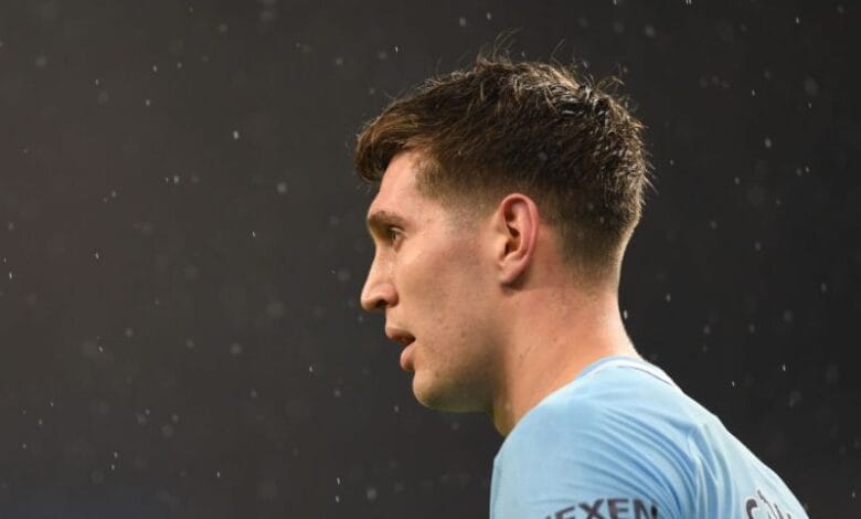 Manchester City jual John Stones