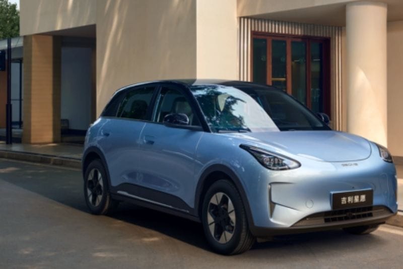 Mobil terlaris 2025