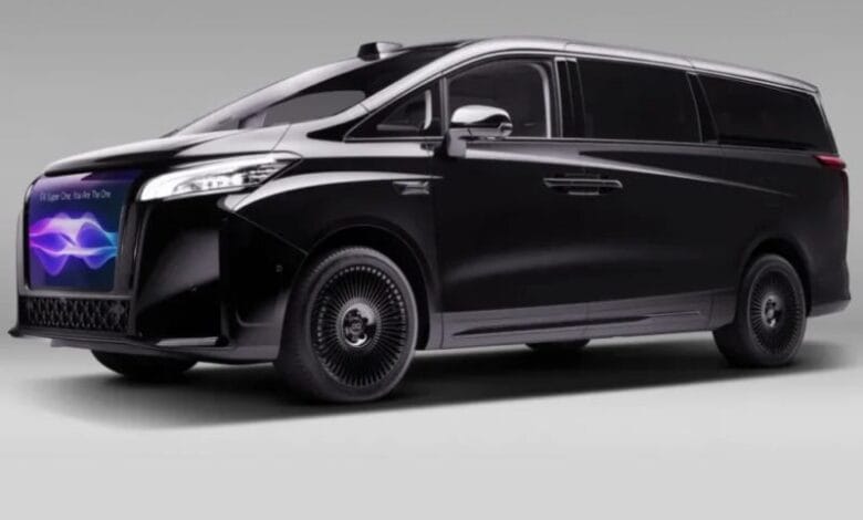 minivan listrik FX Super One