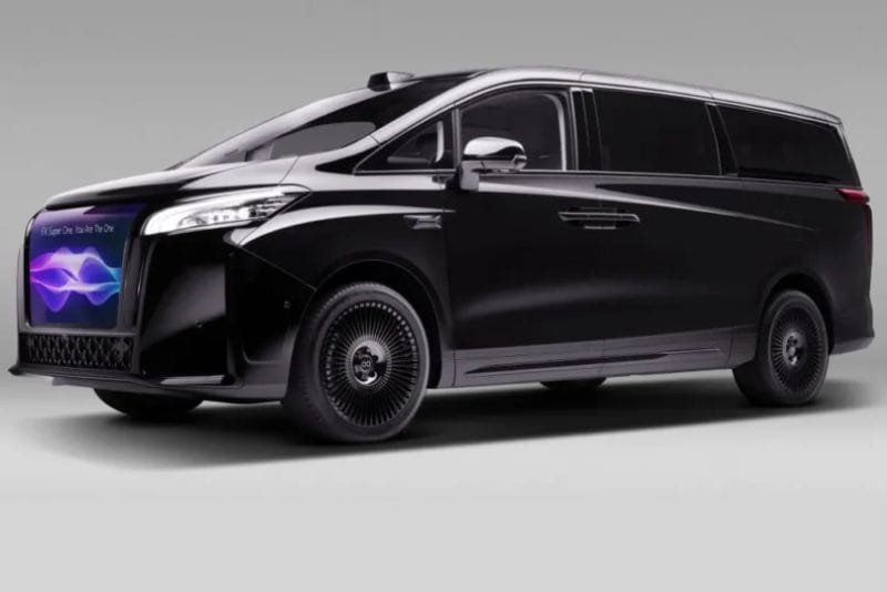 minivan listrik FX Super One
